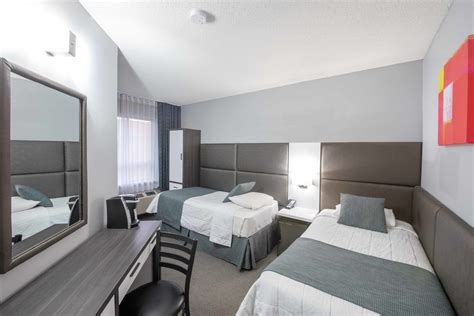 Travelodge Hotel by Wyndham Montreal Centre Montreal, Quebec, CA - Reservations.com