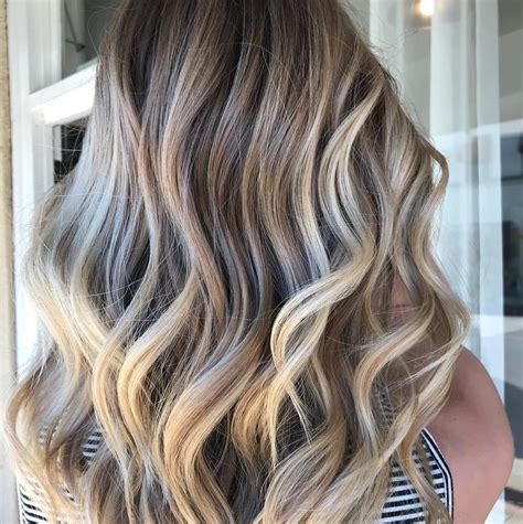 Le Balayage Blond La Tendance La Plus Populaire De Lété Coiffures