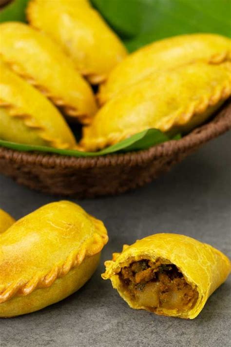 Baked Chicken Curry Puff El Mundo Eats Curry Puff Recipe Light