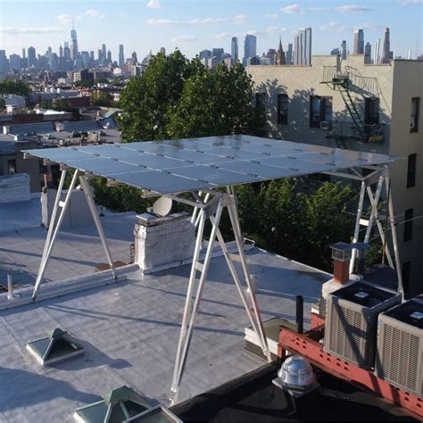 What is the average electric bill in NYC with solar panels?