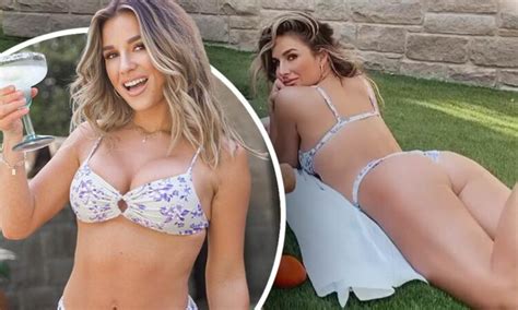 9 Sexy New Jessie James Decker Bikini Pics