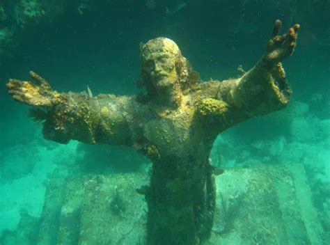 Christ Of The Abyss Key Largo Fla This Underwater Jesus Is An