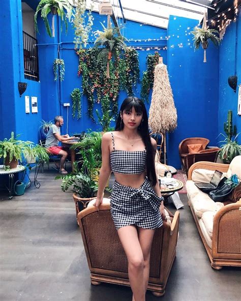 9 Hot Sexy Caroline Hu Bikini Pics