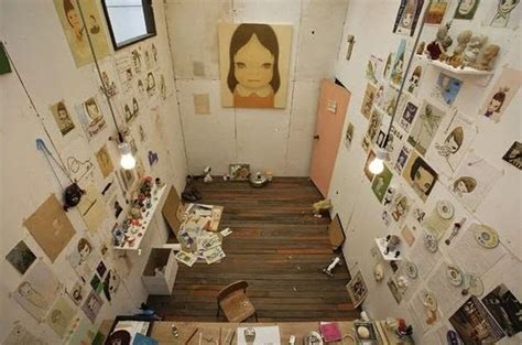 Workspaces Of Some Of The Greatest Artists Of The World (38 Pictures)