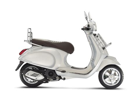 Motorrad Vergleich Vespa Sprint Ie V S Vs Vespa Primavera