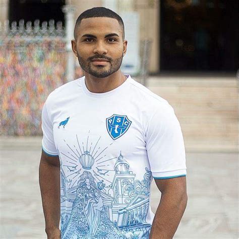 Enquete Qual A Camisa Do Círio Mais Bonita De Remo Paysandu Ou Tuna