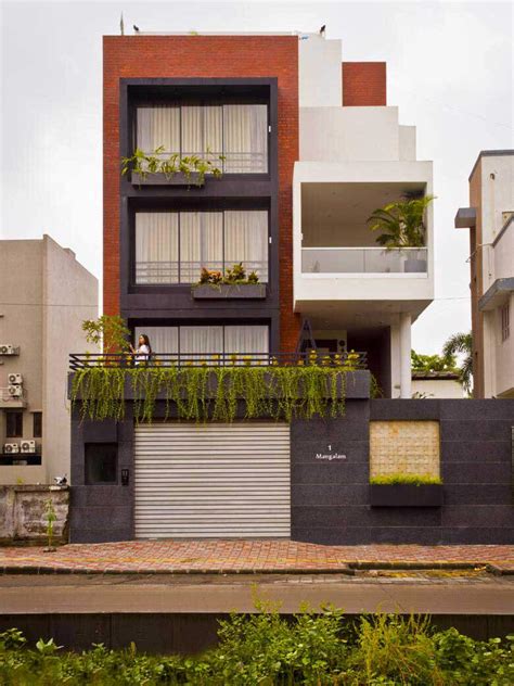 Solids And Voids Create A Unique Play Of Levels In This Home