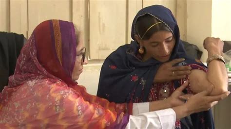 کیا تیزی سے بڑھتی آبادی پاکستان کے لیے خطرے کی گھنٹی ہے؟ Bbc News اردو