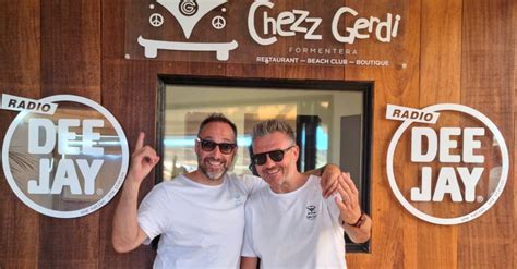 Andrea e Michele in diretta a Formentera dov è il Chezz Gerdi Radio