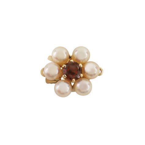 Cty Pearl And Garnet Clasp Samuel Jones Pearls