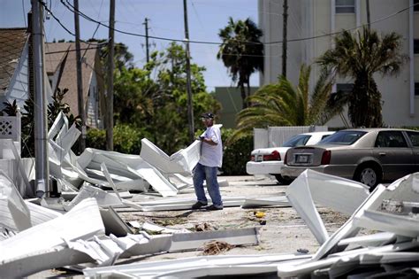 Florida Slammed By Tropical Storm Debby Residents Cope With Flooding