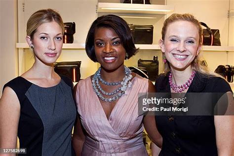 8 Hot Sexy Andrea Powell Bikini Pics