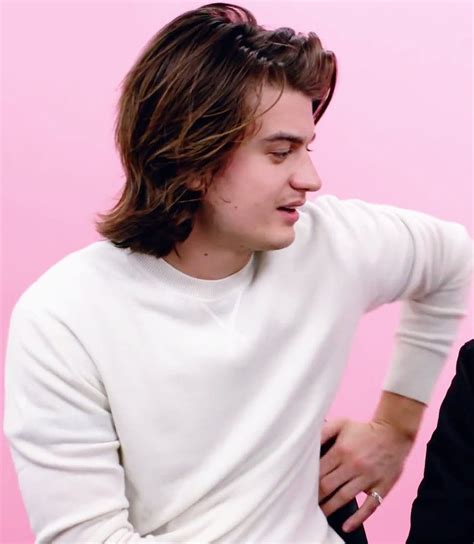 Pin By Loulo Rodarie On Joe Keery In 2022 Joe Keery Stranger Things Joe Keery Beautiful Joe