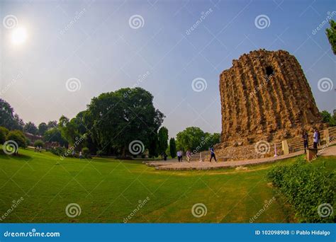 DELHI, INDIA - SEPTEMBER 25 2017: Qutb Minar Site and Second Incomplete ...