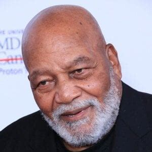 Jim Brown - Trivia, Family, Bio | Famous Birthdays