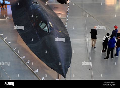 Aviones Lockheed Sr 71 Blackbird En Exhibición En El Centro De Udvar