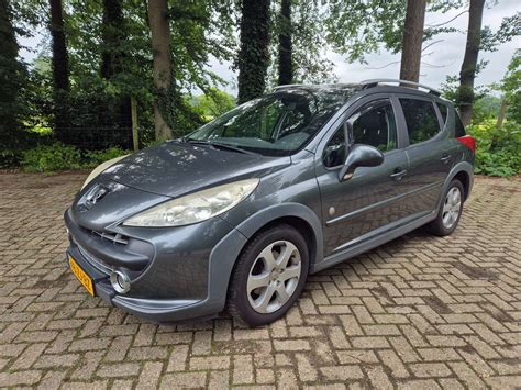 Peugeot Occasion Stationwagen Grijs In Duiven Voor