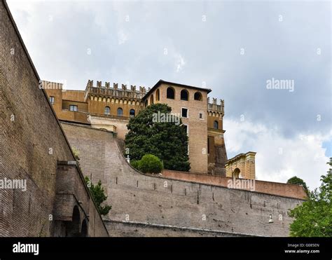 Vatican City Wall and Building Stock Photo - Alamy