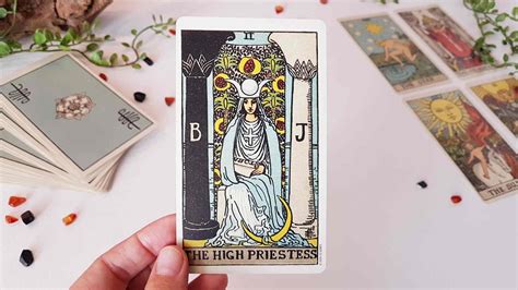 Significado De La Carta De La Sacerdotisa En El Tarot La Buena Se Al