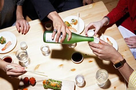 How Many Calories Are in Sake Alcohol? | Livestrong.com