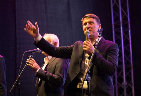 Tomislav Brali I Klapa Intrade Odr Ali Prvi Koncert U Jajcu Bljesak