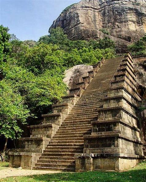 Yapahuwa Rock Fortress Sri Lanka Ancient Ruins Fortress Sri Lanka