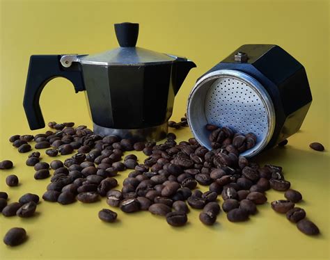 A Deeper Dive Into The Percolator Coffee Method
