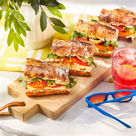 Fancy Tomato Sandwiches Recipe Summer Recipes Dinner Tomato