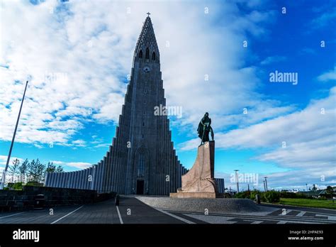 View of Leif Erikson monument in front of Hallgrimskirkja church in ...