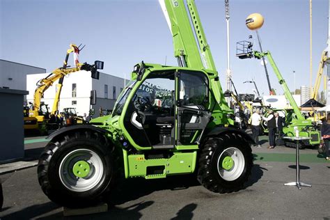 Chariot télescopique Turbofarmer sur roues TF 50 8 T CS MERLO chargeur