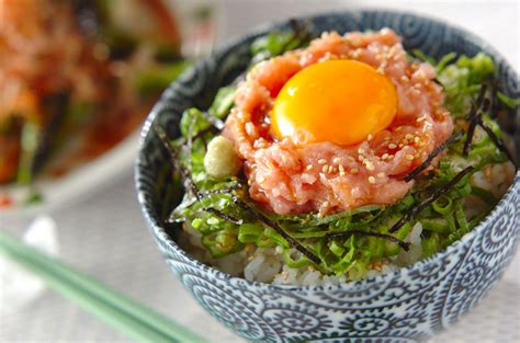 マグロのたたき丼【e・レシピ】料理のプロが作る簡単レシピ20140616公開のレシピです。