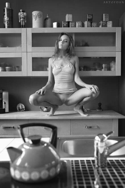 Katya Clover Kitchen Flowers Porn Pic