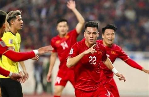 Pukul Lawan Pemain Myanmar Jadi Yang Pertama Dapat Kartu Merah Di