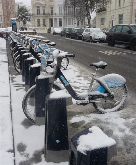 Portobello Pearls: Snowy Notting Hill & Portobello Market