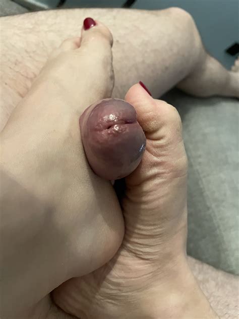 Italian Footjob With Cumshot IMG Porn Pic