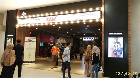 BLITAR TOWN SQUARE: Mall Pertama di Blitar - Keluarga Biru