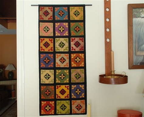 Wool Applique Pattern Wall Hanging Amish Quilt Penny Rug Dolly Hand Dyed Rug Hooking Wool Felt