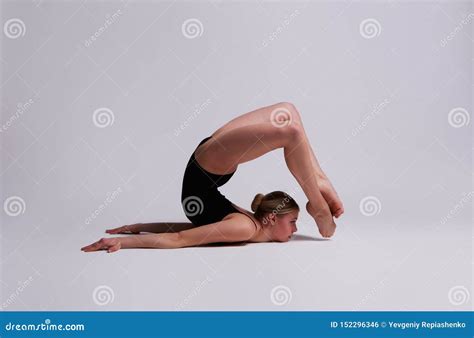 Beautifull Flexible Blonde Girl Posing Gymnastics Stock Photo Image Of Girl Graceful
