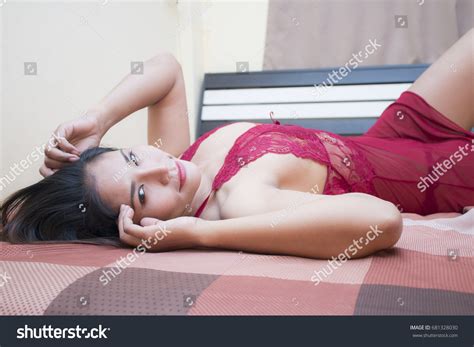 Sexy Asian Girl Sexy Red Lingerie 스톡 사진 681328030 Shutterstock