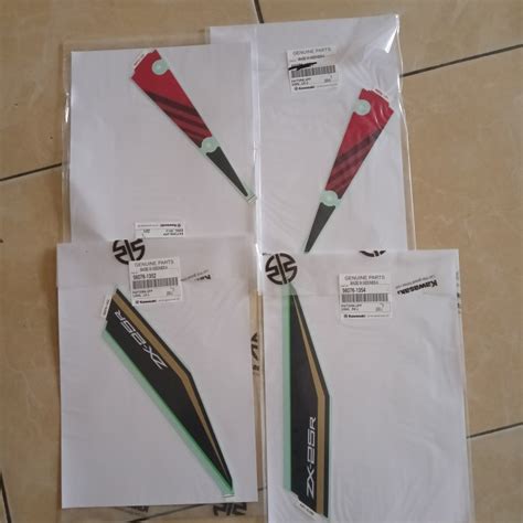 Jual STIKER STRIPING DECAL BATOK LAMPU DEPAN ZX 25R KRT ORIGINAL