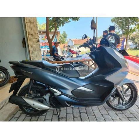 Motor Honda PCX Tipe ABS Tahun 2020 Bekas Surat Lengkap Mesin Halus Di