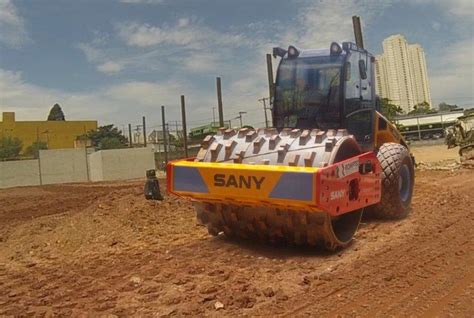 Aluguel De Maquina De Terraplenagem Pre O Romptec Loca O