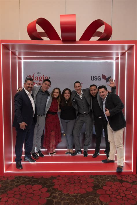 Fiesta Reencuentro Photo Opportunity Gran Equipo Mkt Usg Brandhub