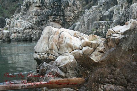 INDIA Through the Eyes of Shantanu Das: Jabalpur Marble Rocks