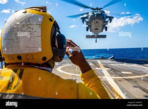 Philippine Sea Oct Boatswains Mate Rd Class Quincy Nelson