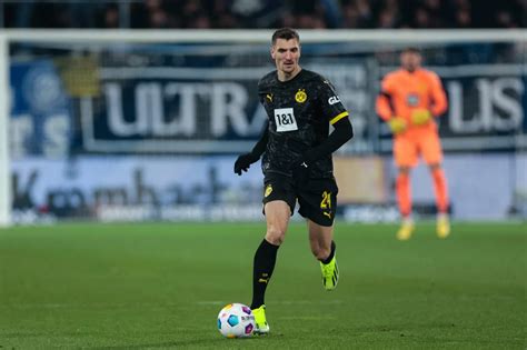 Indésirable à Dortmund Thomas Meunier signe à Trabzonspor Turquie