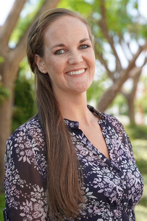 About — Lindsey Lee Sweeney