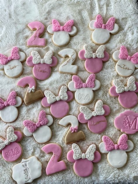 Minnie Mouse Cookies