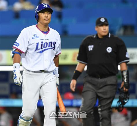 Ss포토 삼성 이승엽 Sk전 만루 찬스에서아쉽게도