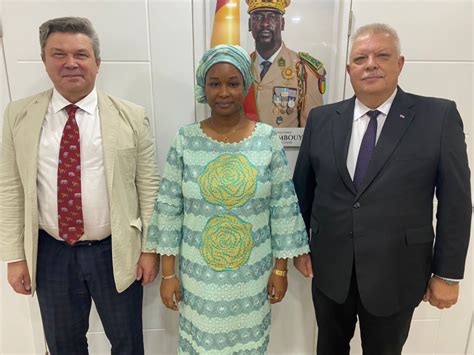 Sur La Rencontre Avec S E Mme Djami Diallo Ministre De L Environnement